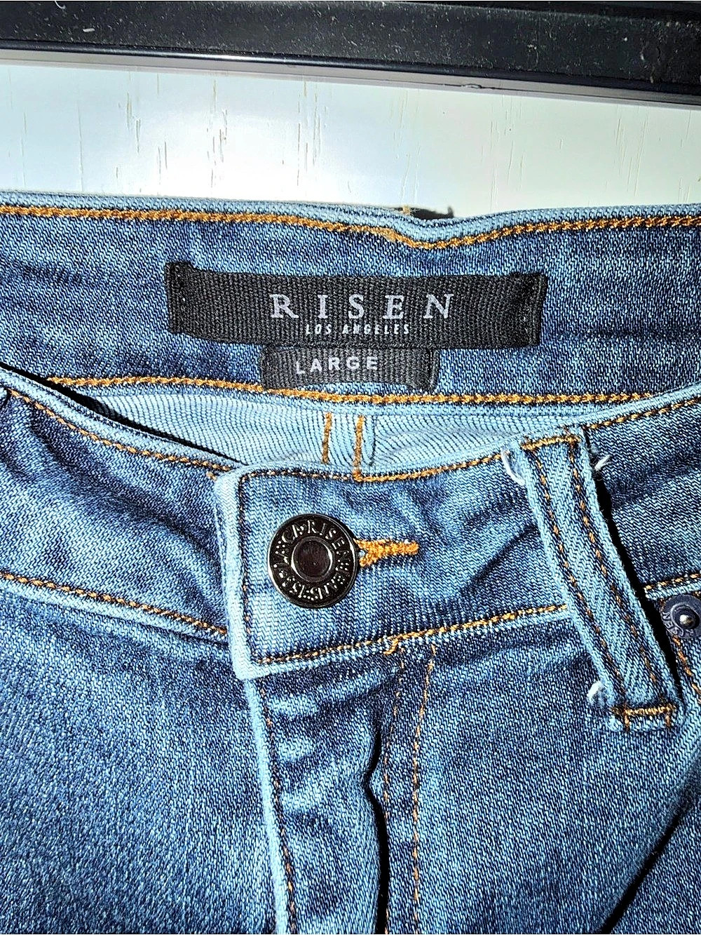 RISEN Distressed Denim Shorts in Blue Size Large - Picture 3 of 3